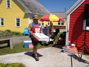 Nova Scotia Artists, Painting at Peggy's Cove